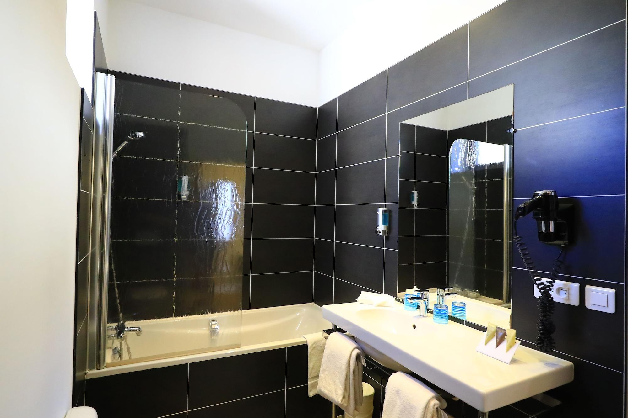Hotel Le Renoir Сарла-ла-Канеда Екстер'єр фото