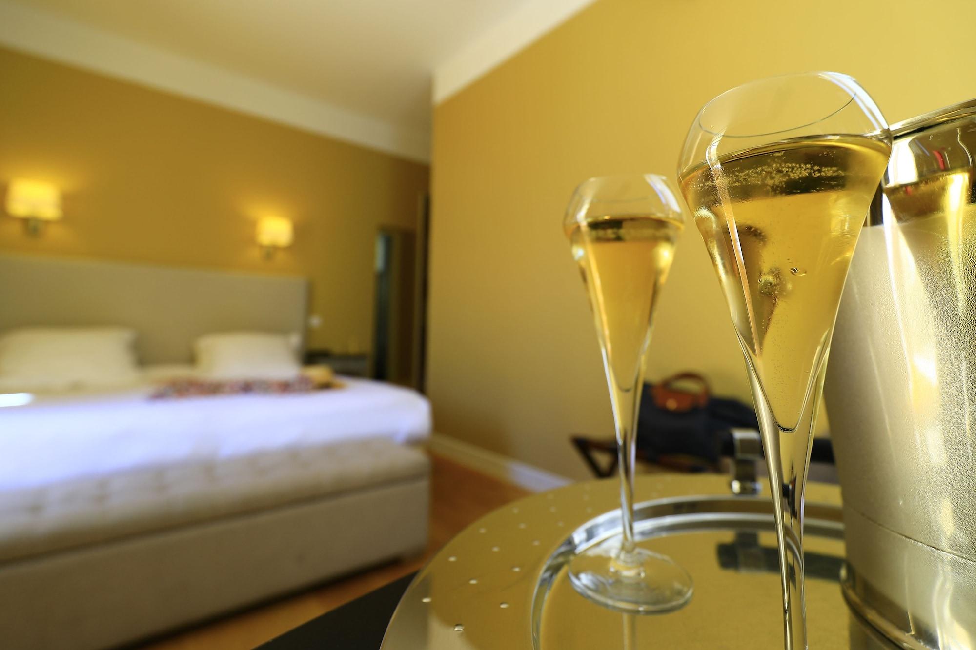 Hotel Le Renoir Сарла-ла-Канеда Екстер'єр фото
