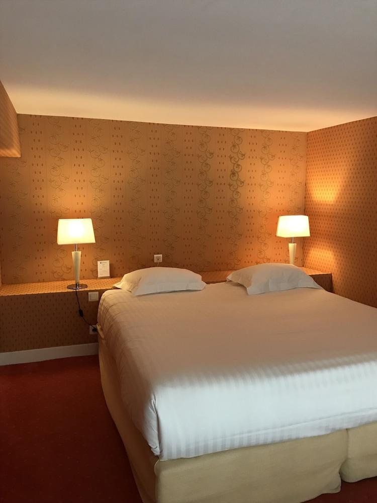 Hotel Le Renoir Сарла-ла-Канеда Екстер'єр фото